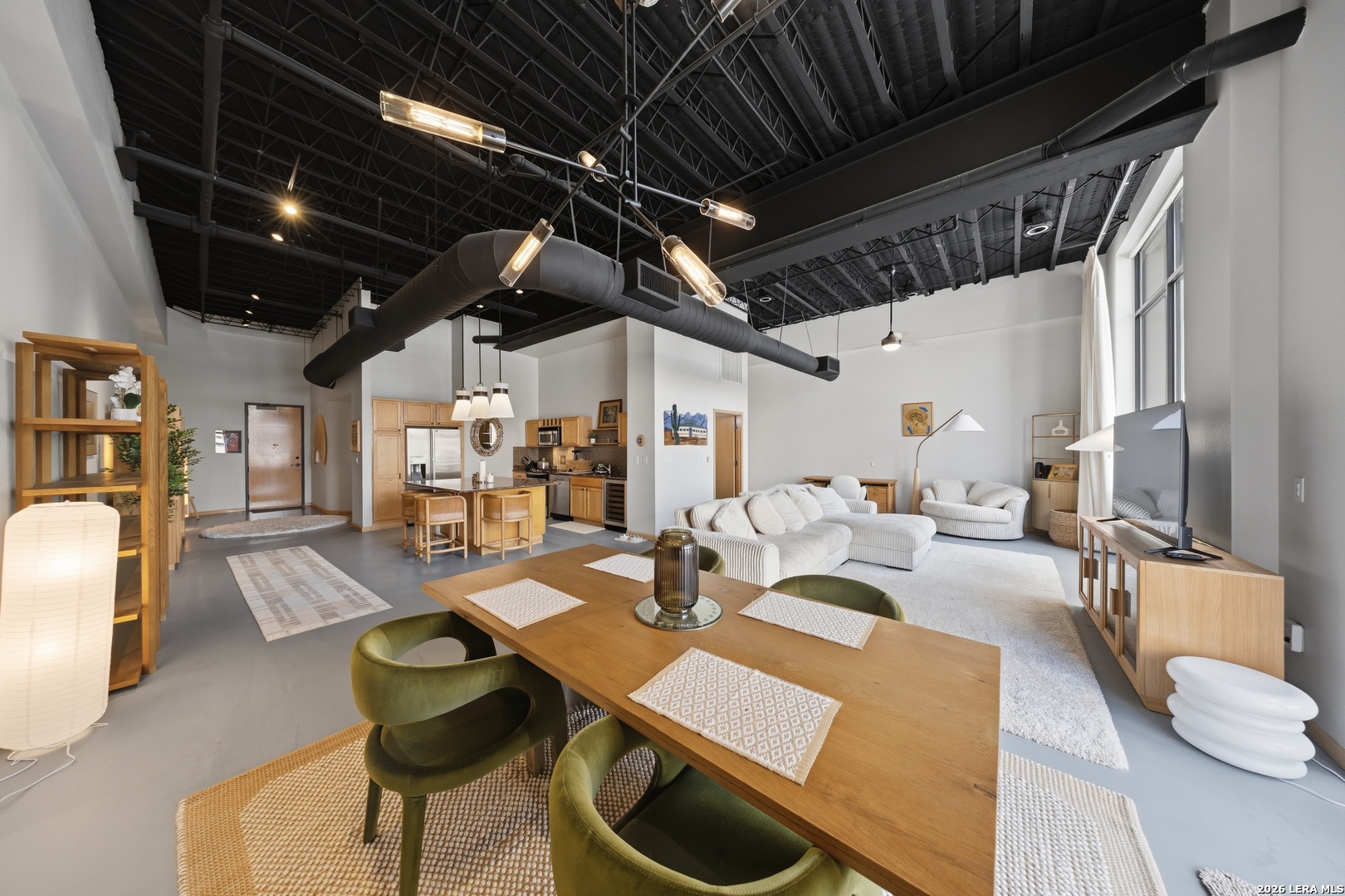 214 E Travis San Antonio TX 78205