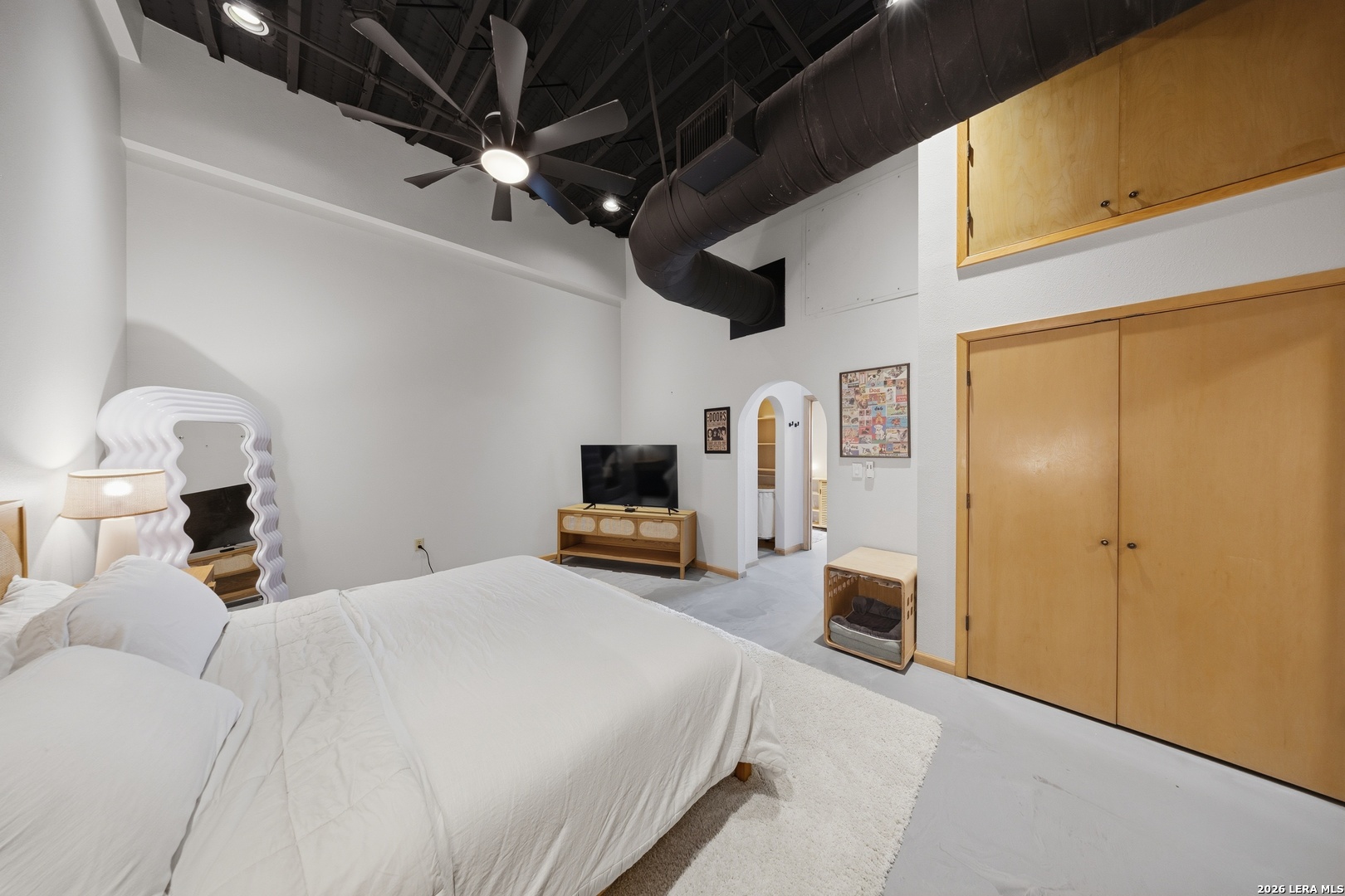 214 E Travis San Antonio TX 78205