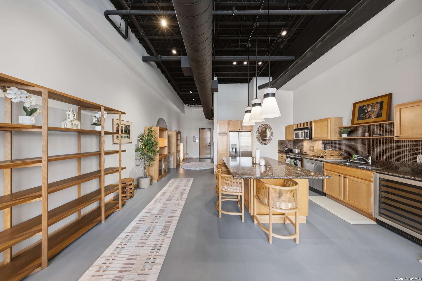 214 E Travis San Antonio TX 78205