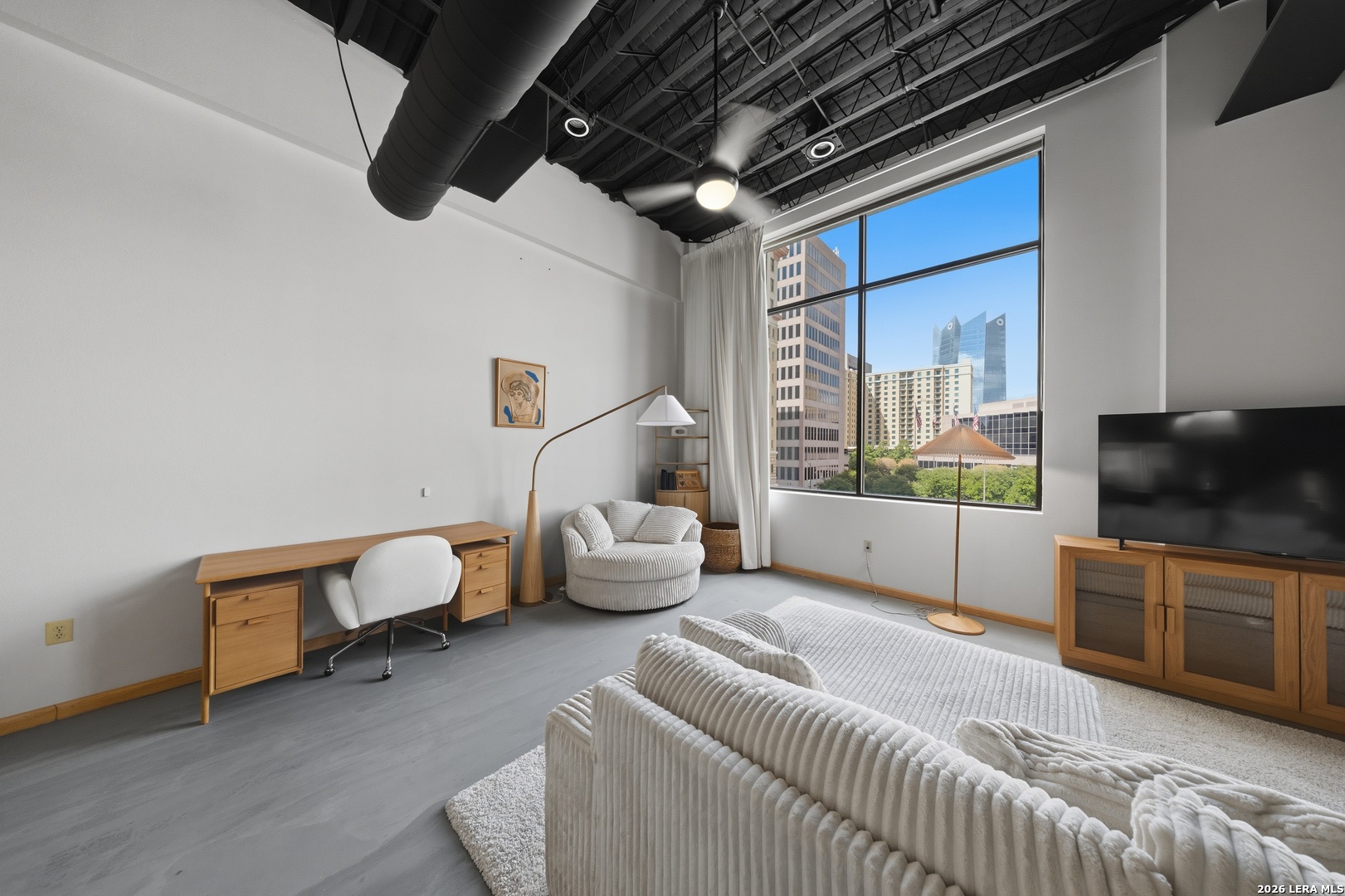 214 E Travis San Antonio TX 78205