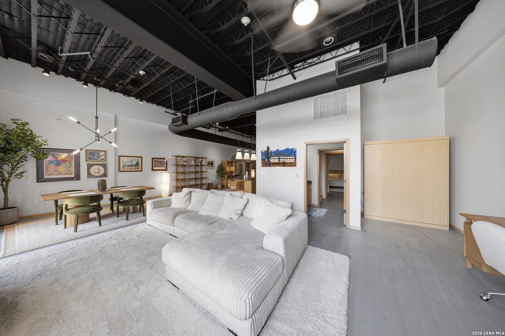214 E Travis San Antonio TX 78205