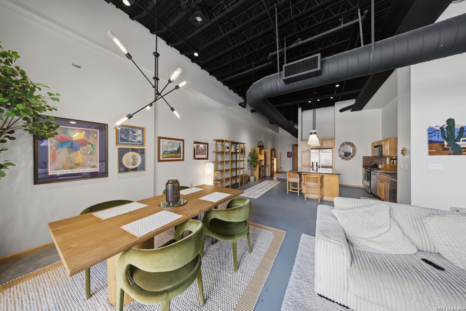 214 E Travis San Antonio TX 78205