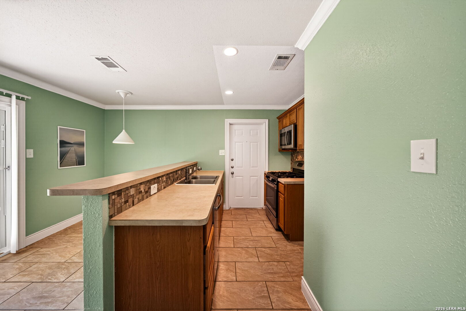 517 Oak Drive Converse TX 78109