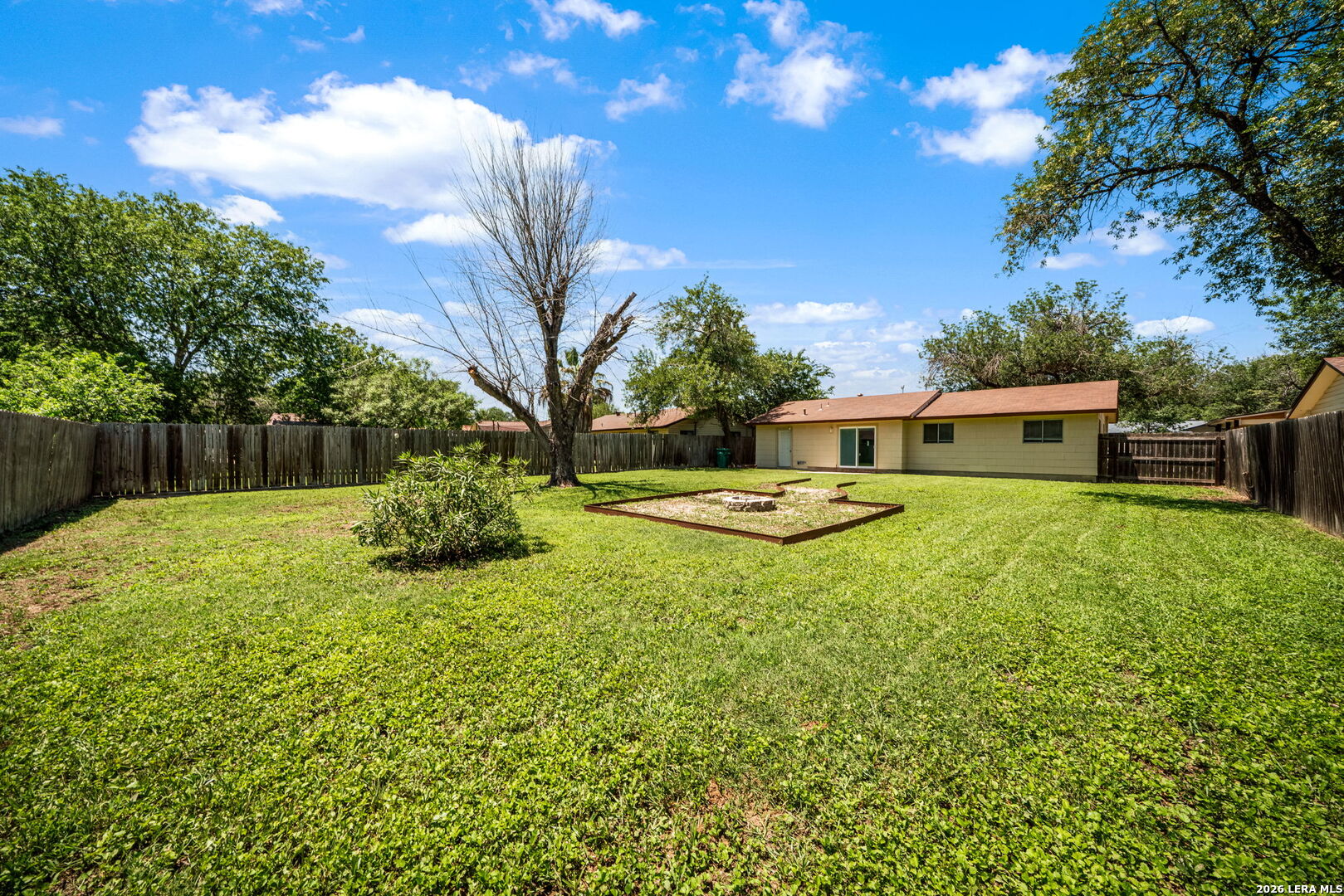 517 Oak Drive Converse TX 78109