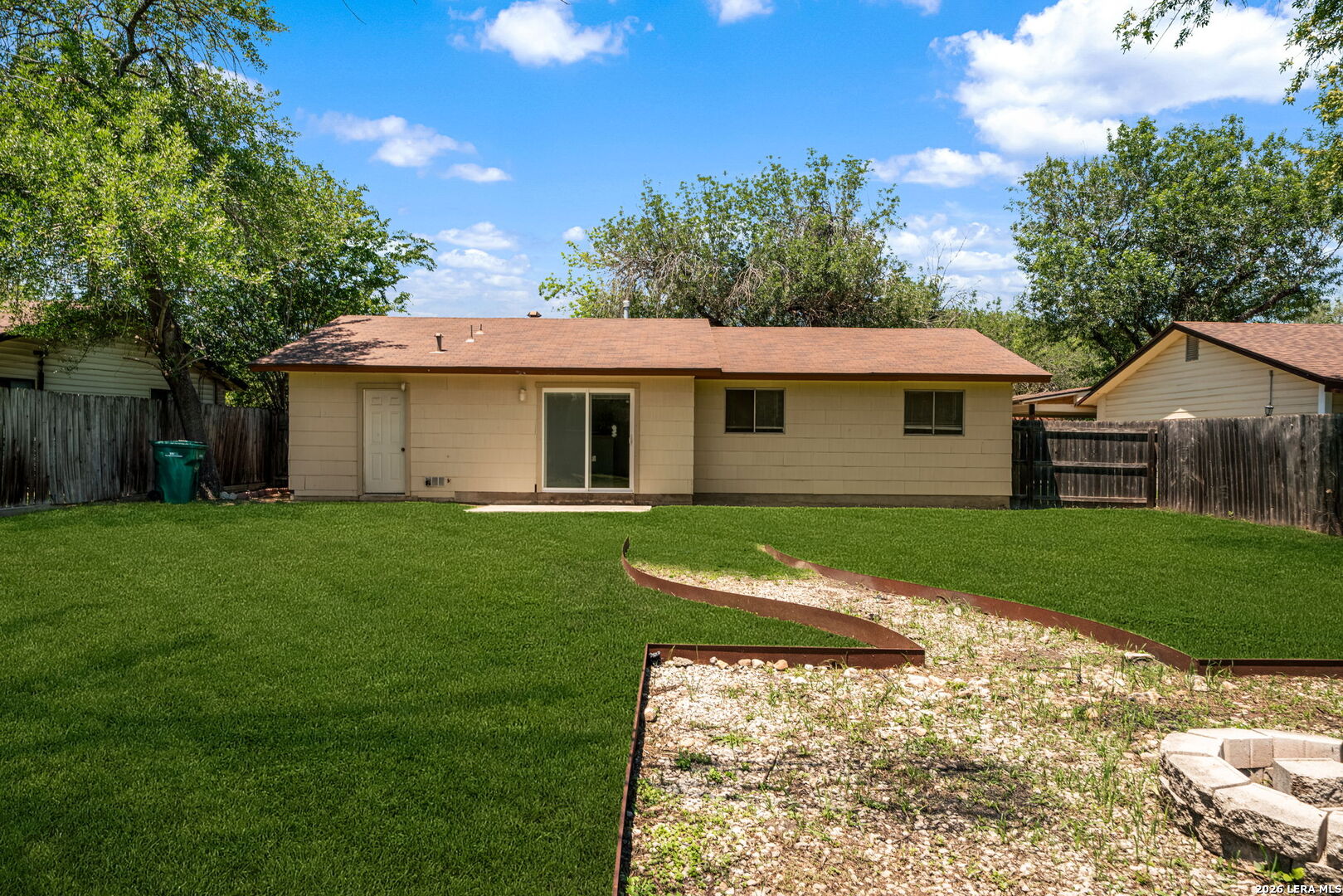 517 Oak Drive Converse TX 78109