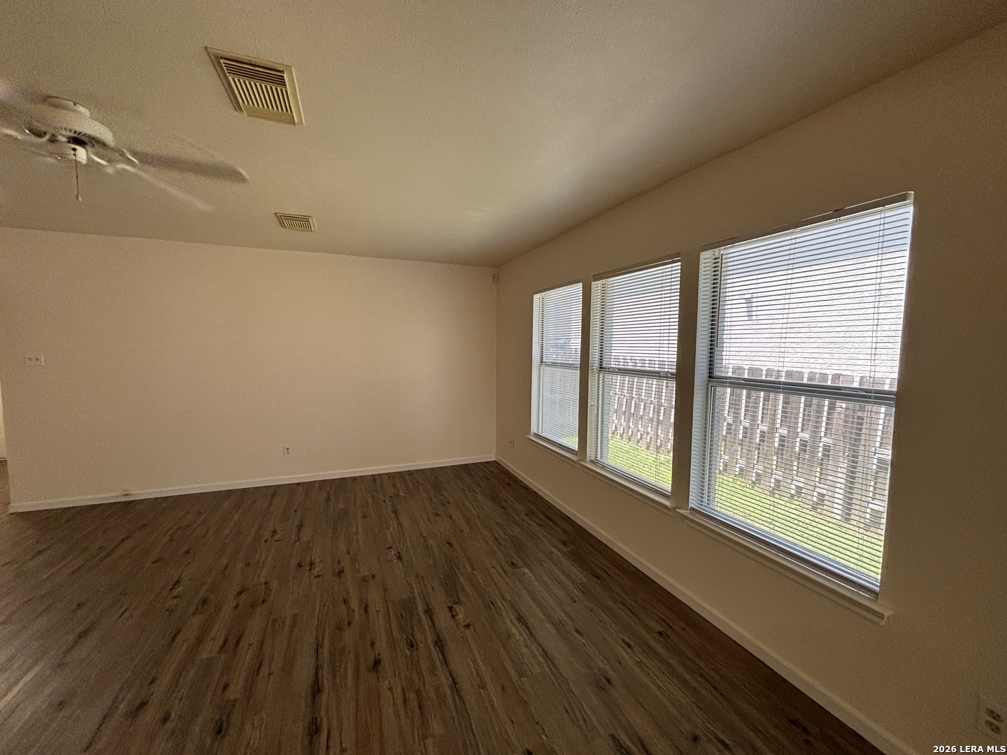8214 Chestnut Manor Drive Converse TX 78109