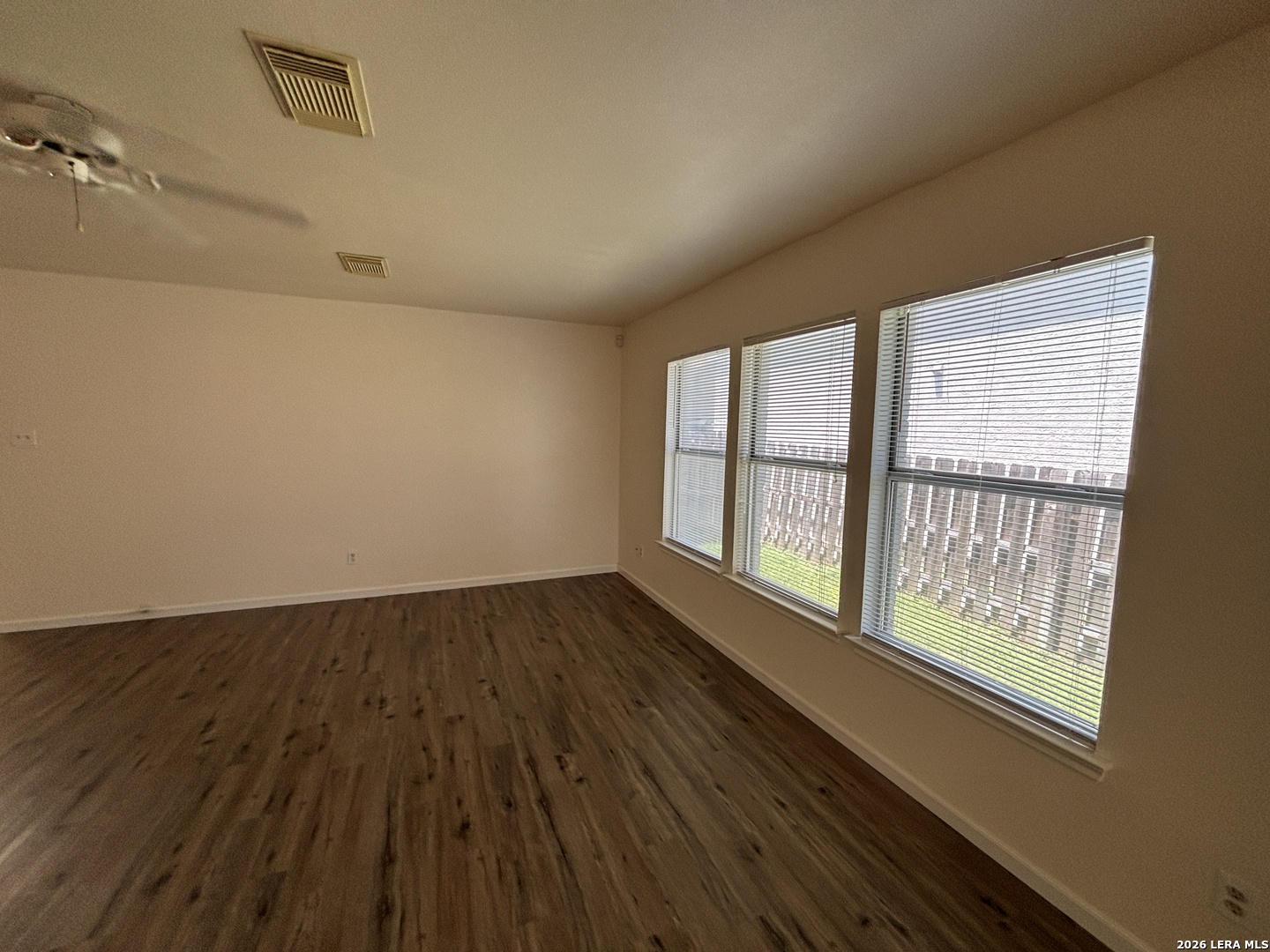 8214 Chestnut Manor Drive Converse TX 78109