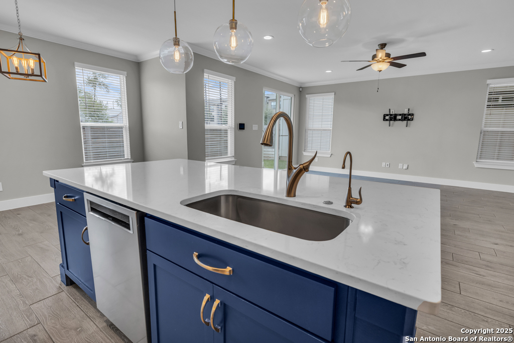 1511 E Sandalwood Lane San Antonio TX 78209