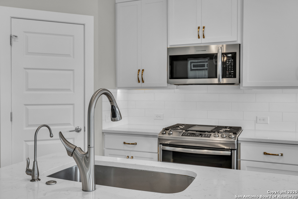 1511 E Sandalwood Lane San Antonio TX 78209