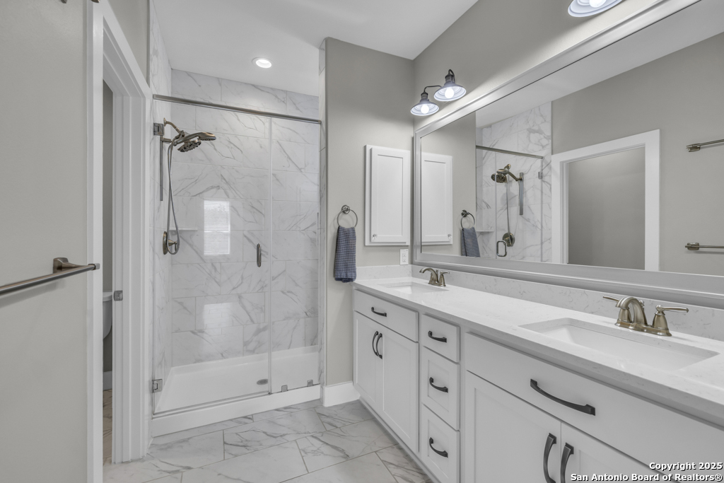 1511 E Sandalwood Lane San Antonio TX 78209