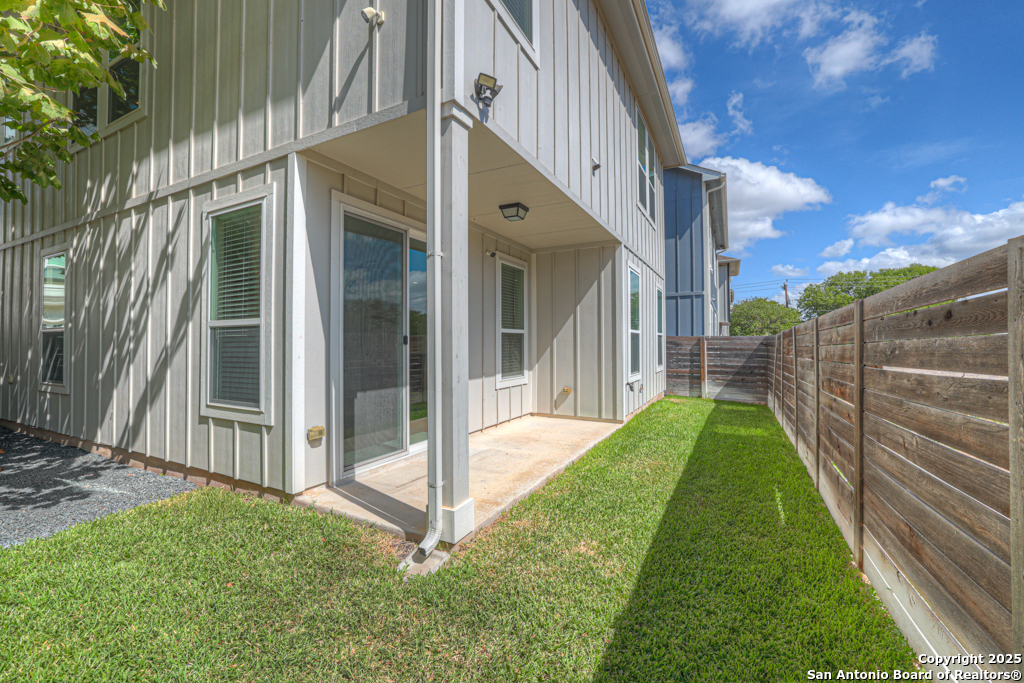 1511 E Sandalwood Lane San Antonio TX 78209