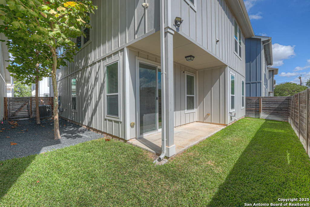 1511 E Sandalwood Lane San Antonio TX 78209