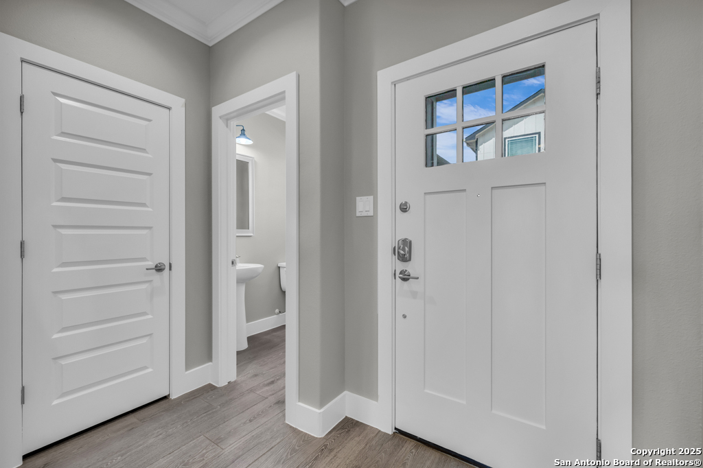 1511 E Sandalwood Lane San Antonio TX 78209