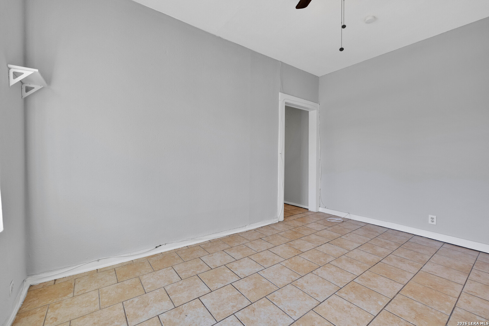 652 N San Ignacio Avenue San Antonio TX 78228