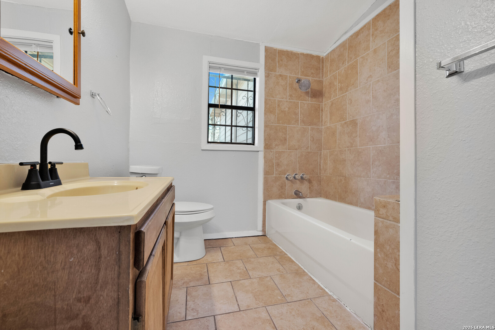652 N San Ignacio Avenue San Antonio TX 78228
