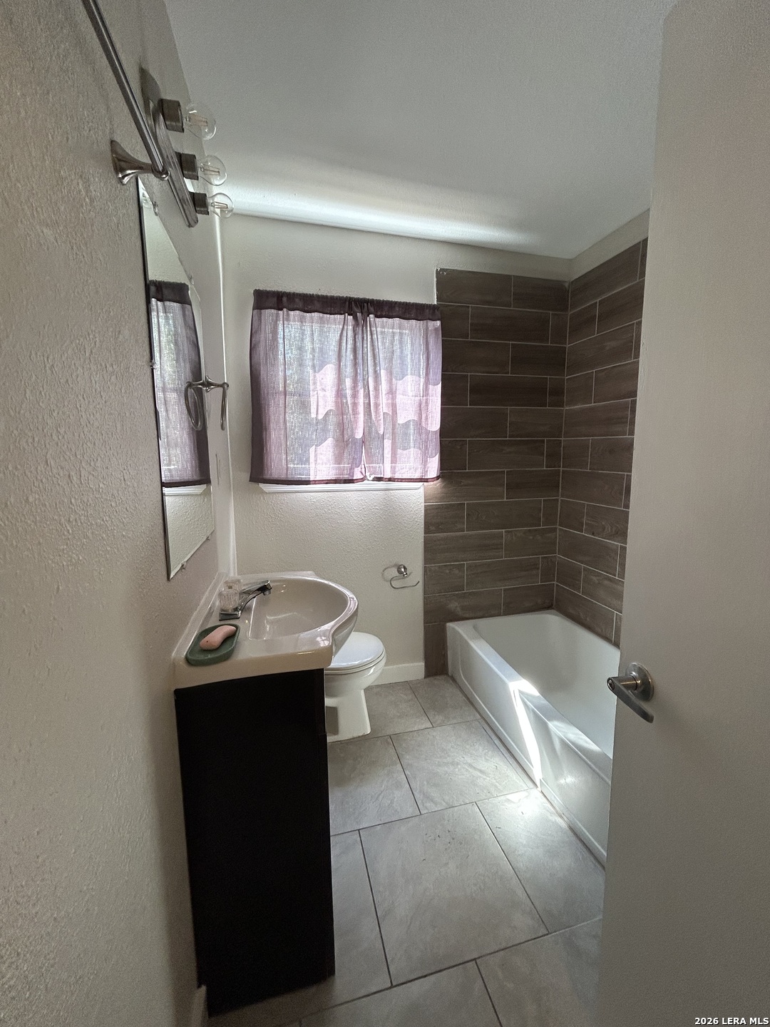521 Glamis Avenue San Antonio TX 78223