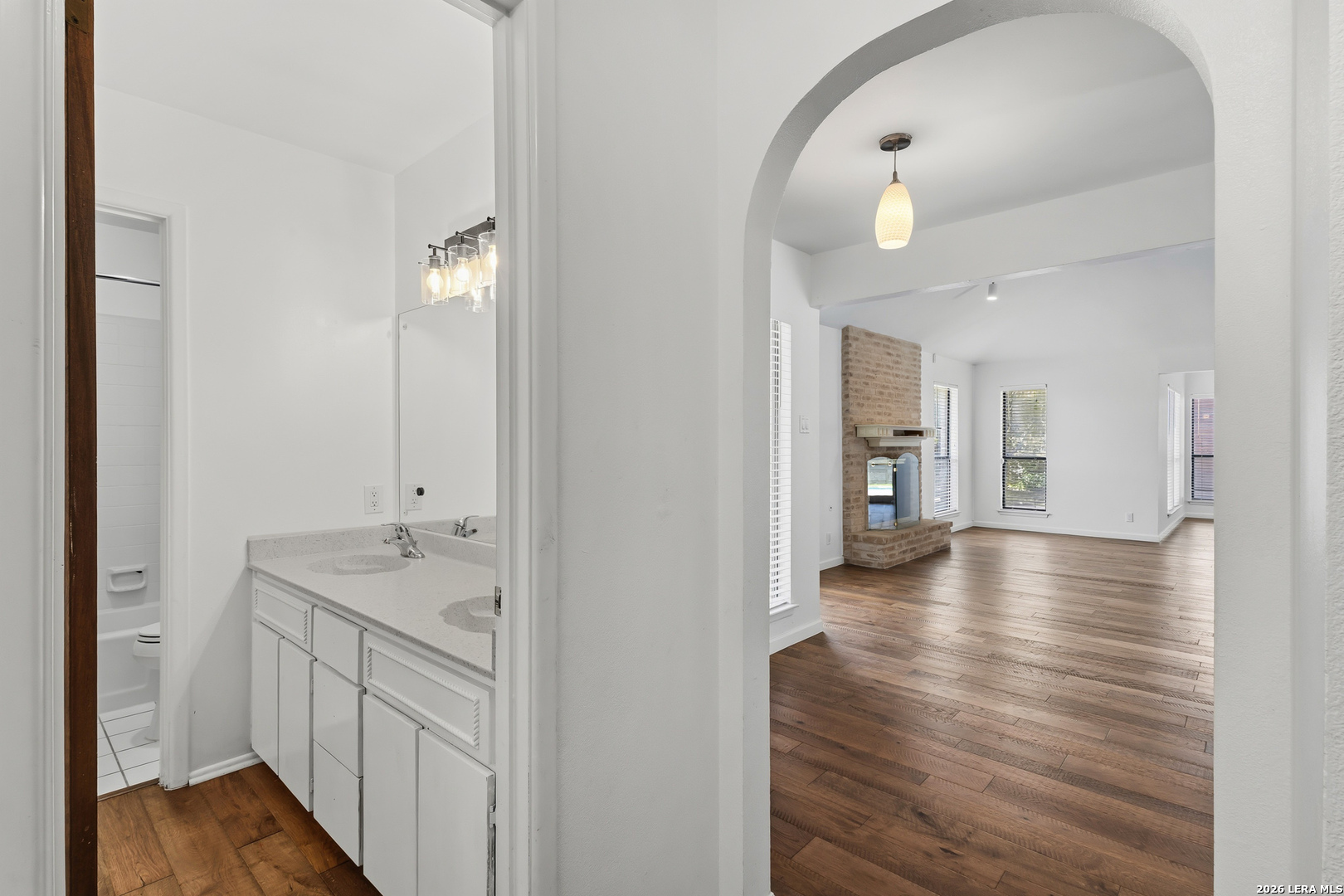 1710 Whitehaven San Antonio TX 78232