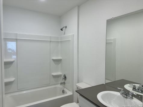 6702 Willow Landing Converse TX 78109