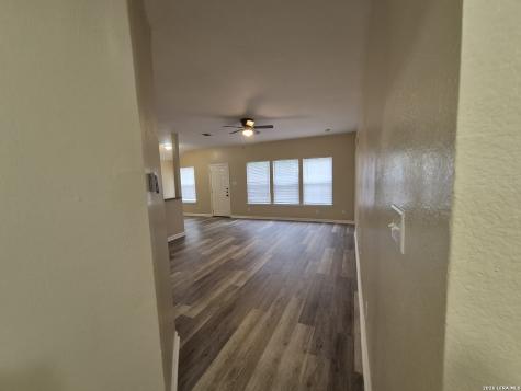 8806 Slumber Lane Converse TX 78109