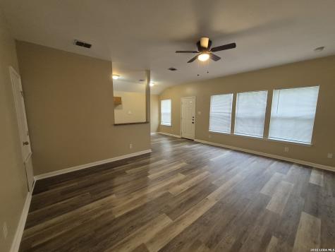 8806 Slumber Lane Converse TX 78109