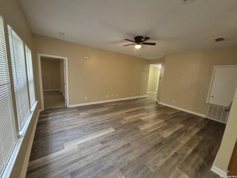 8806 Slumber Lane Converse TX 78109