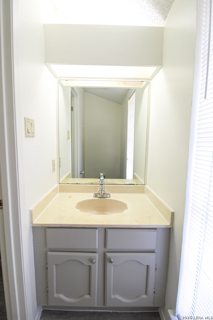 1327 Julienne San Antonio TX 78232
