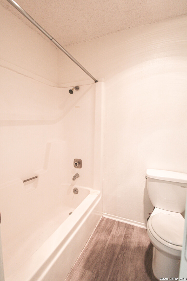 1327 Julienne San Antonio TX 78232