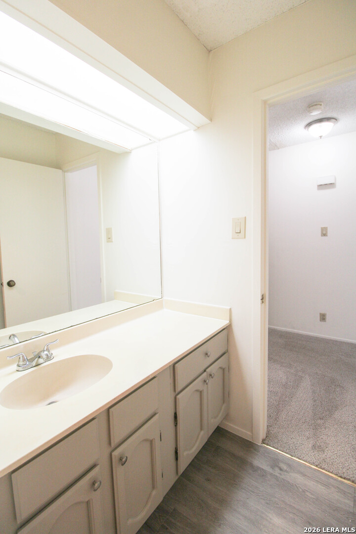 1327 Julienne San Antonio TX 78232