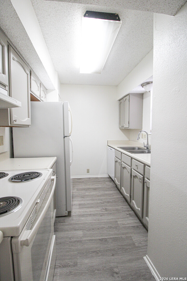 1327 Julienne San Antonio TX 78232