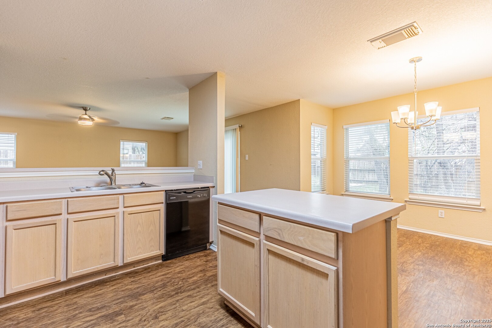 416 Irongate Ridge San Antonio TX 78253