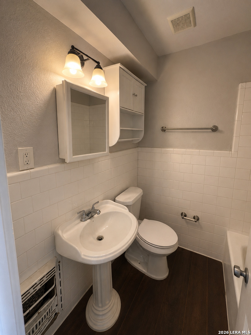 123 Harwood Drive San Antonio TX 78213