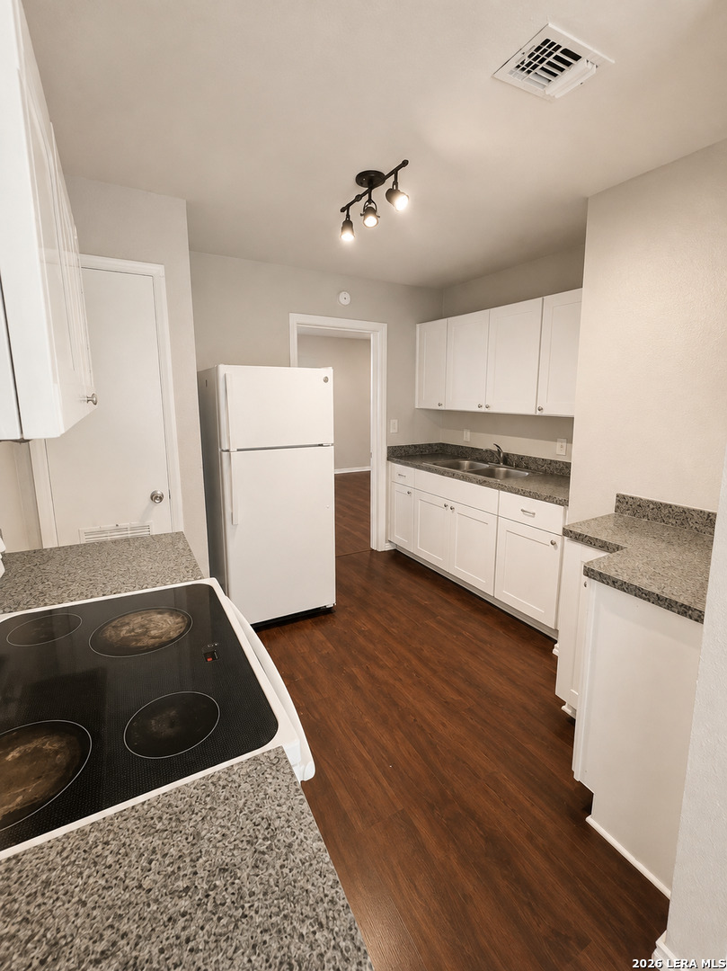 123 Harwood Drive San Antonio TX 78213