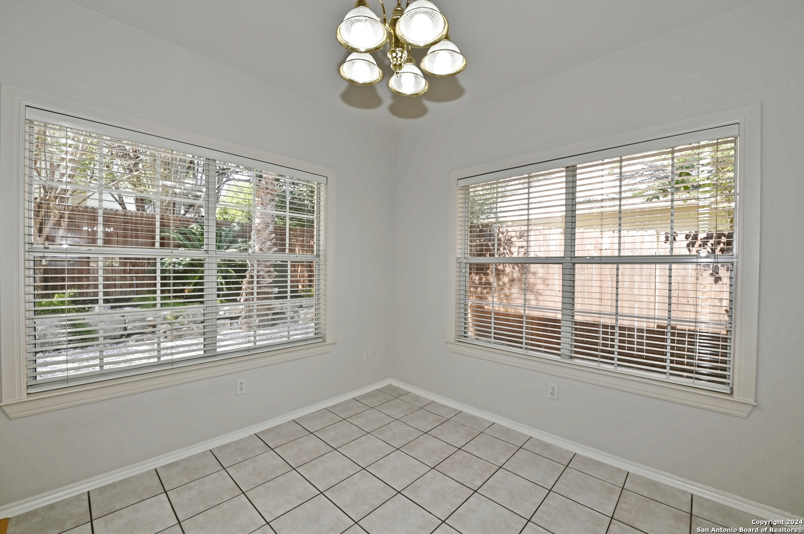 1615 Hawks Tree Lane San Antonio TX 78248