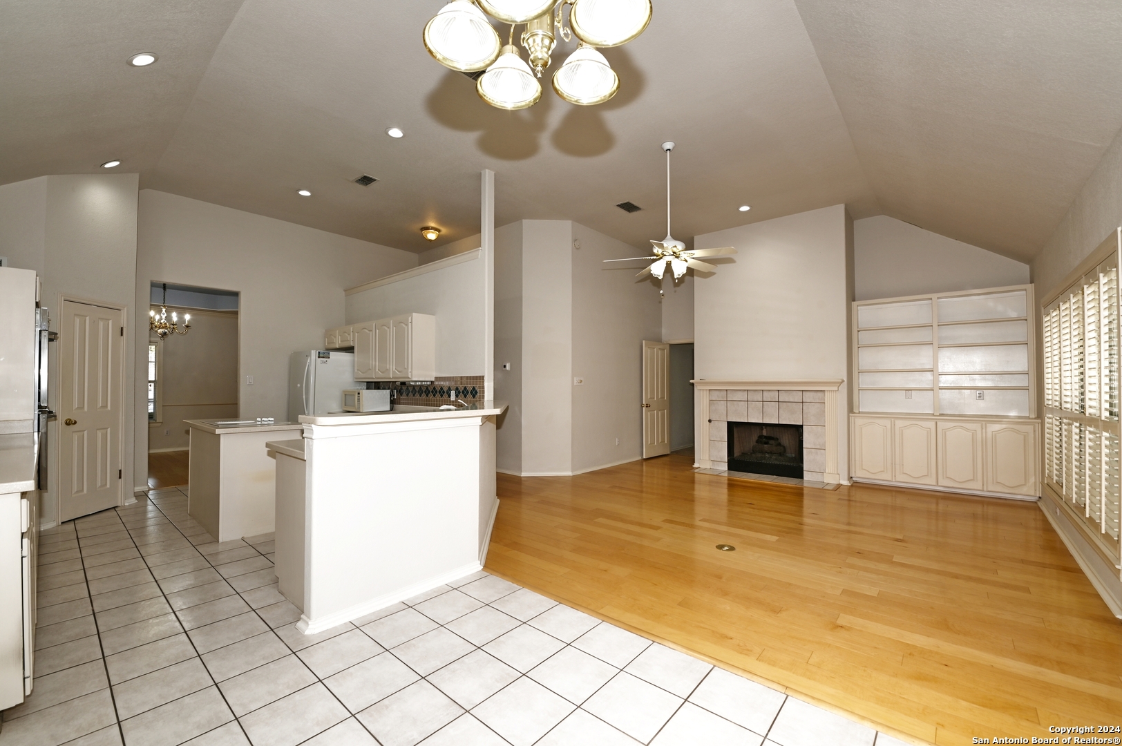 1615 Hawks Tree Lane San Antonio TX 78248