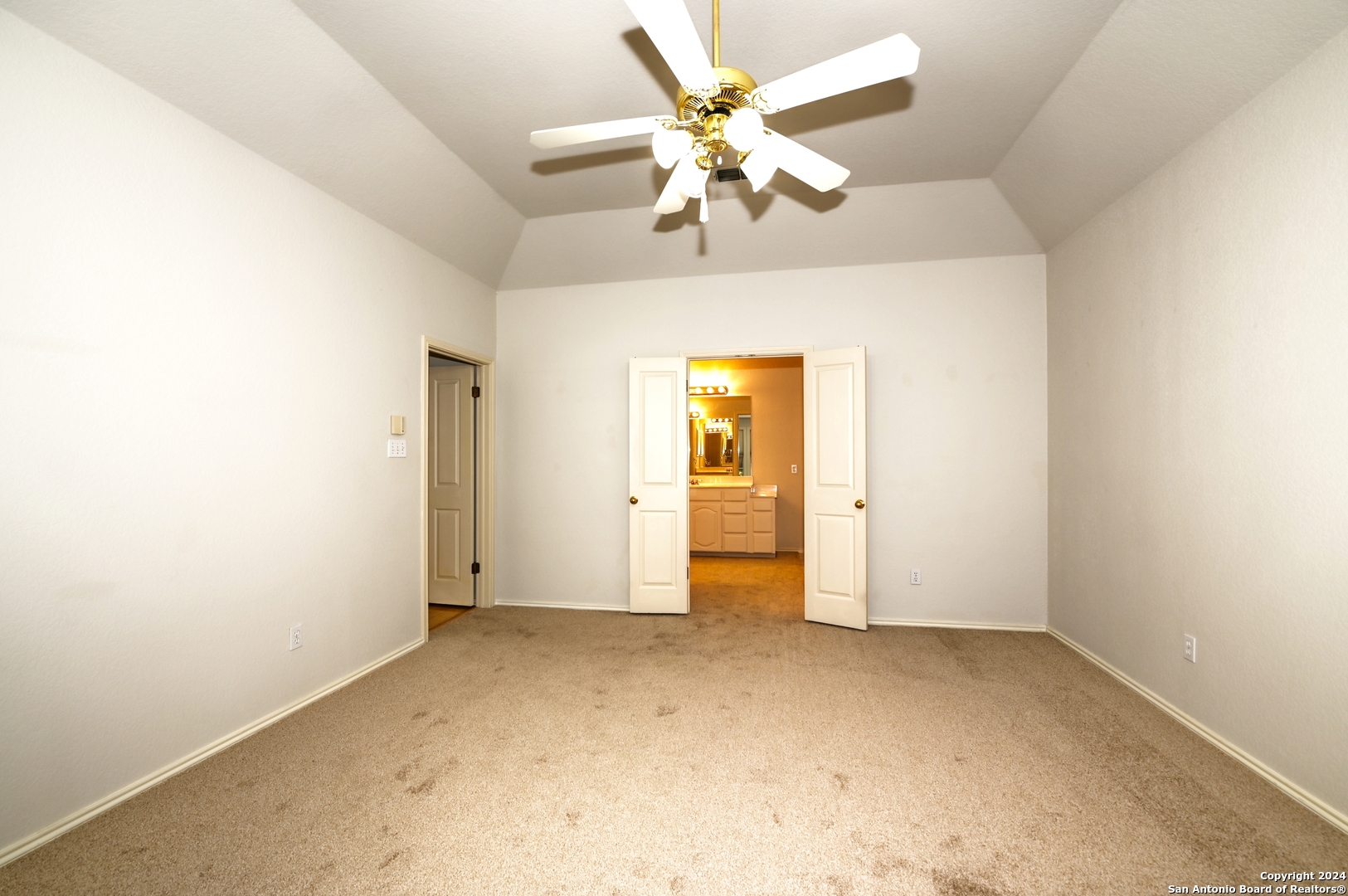 1615 Hawks Tree Lane San Antonio TX 78248
