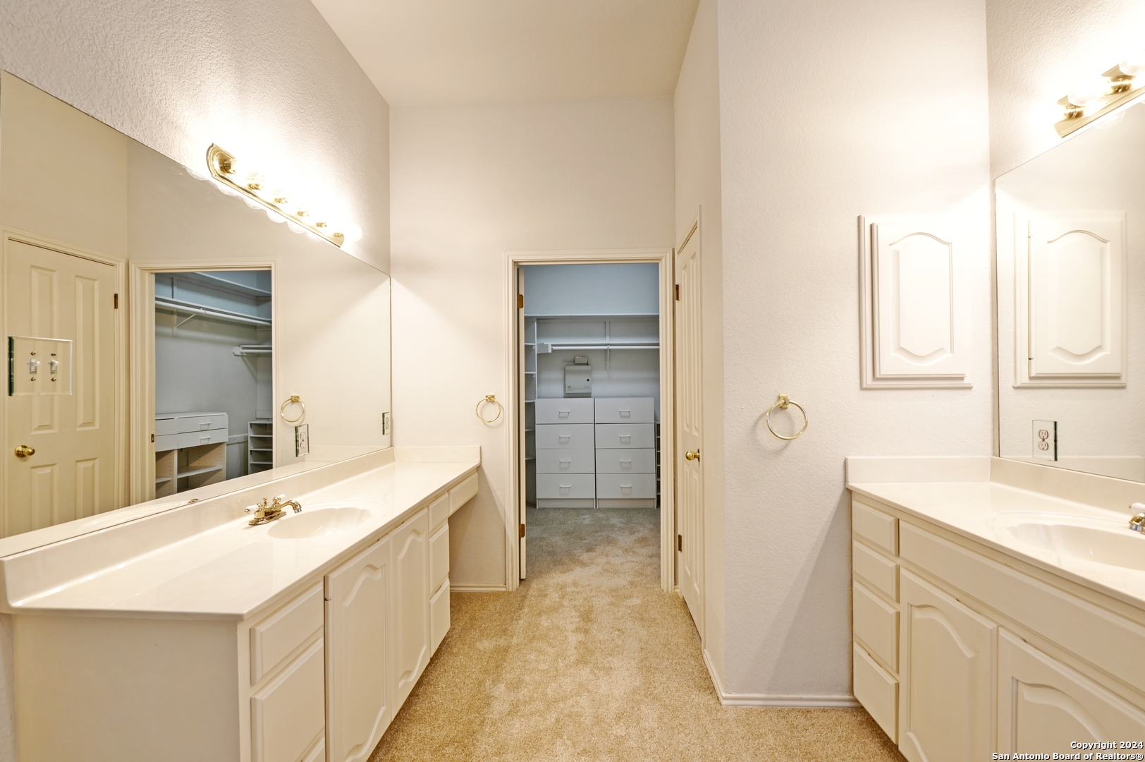 1615 Hawks Tree Lane San Antonio TX 78248