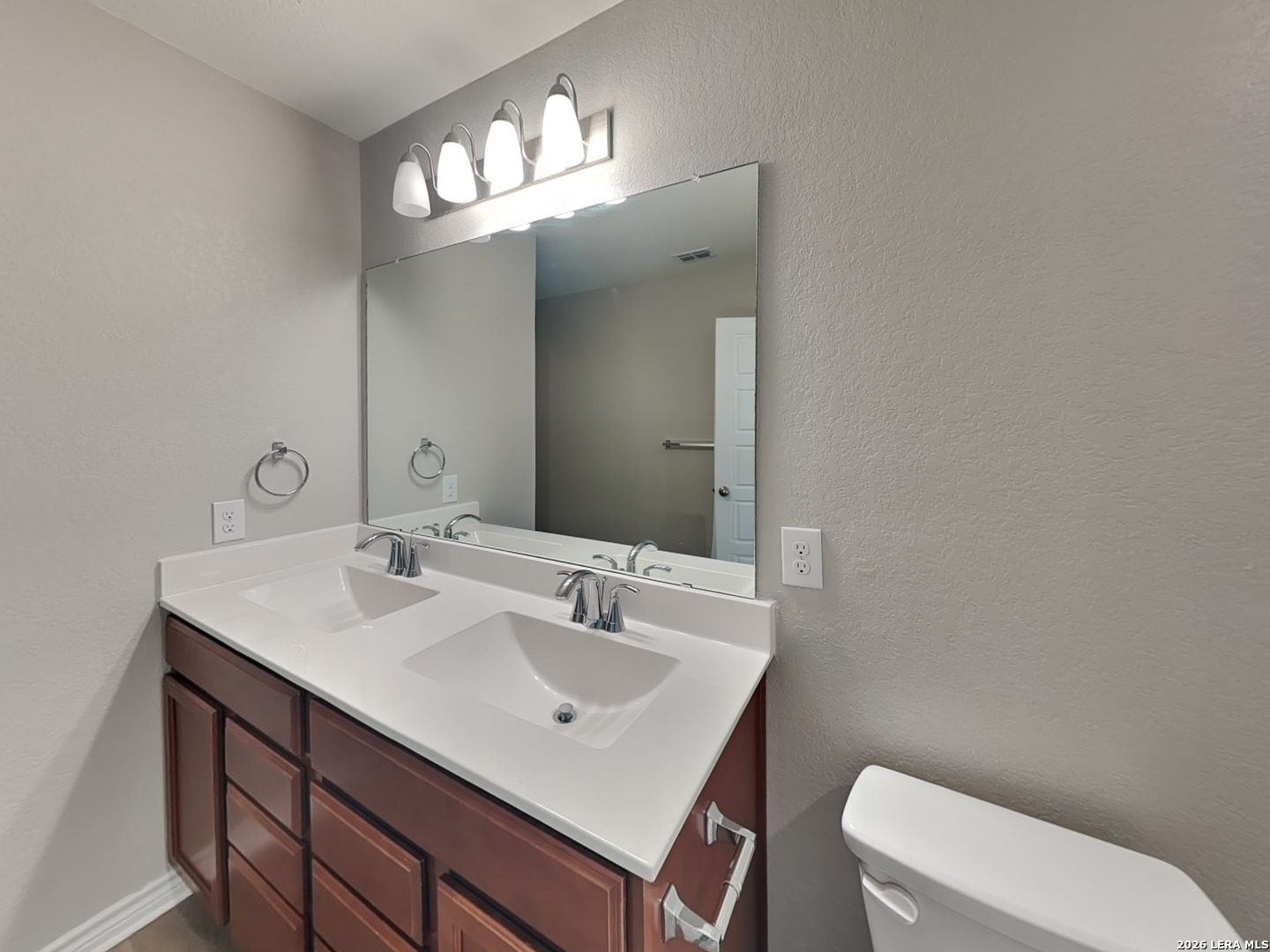 2631 Green Leaf San Antonio TX 78244