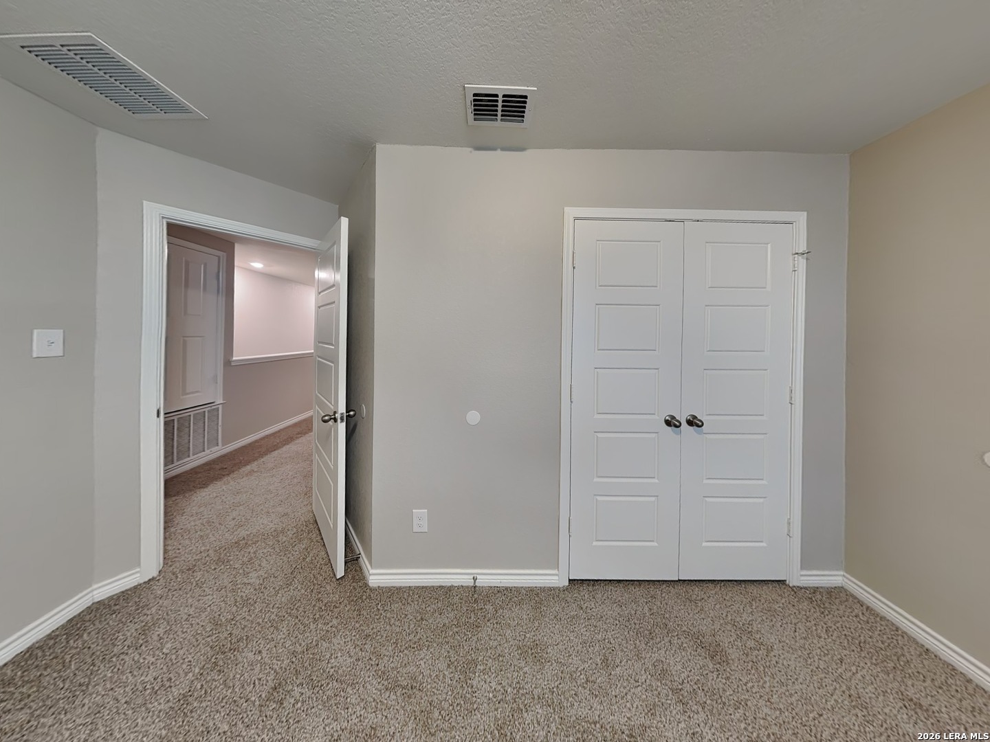 2631 Green Leaf San Antonio TX 78244