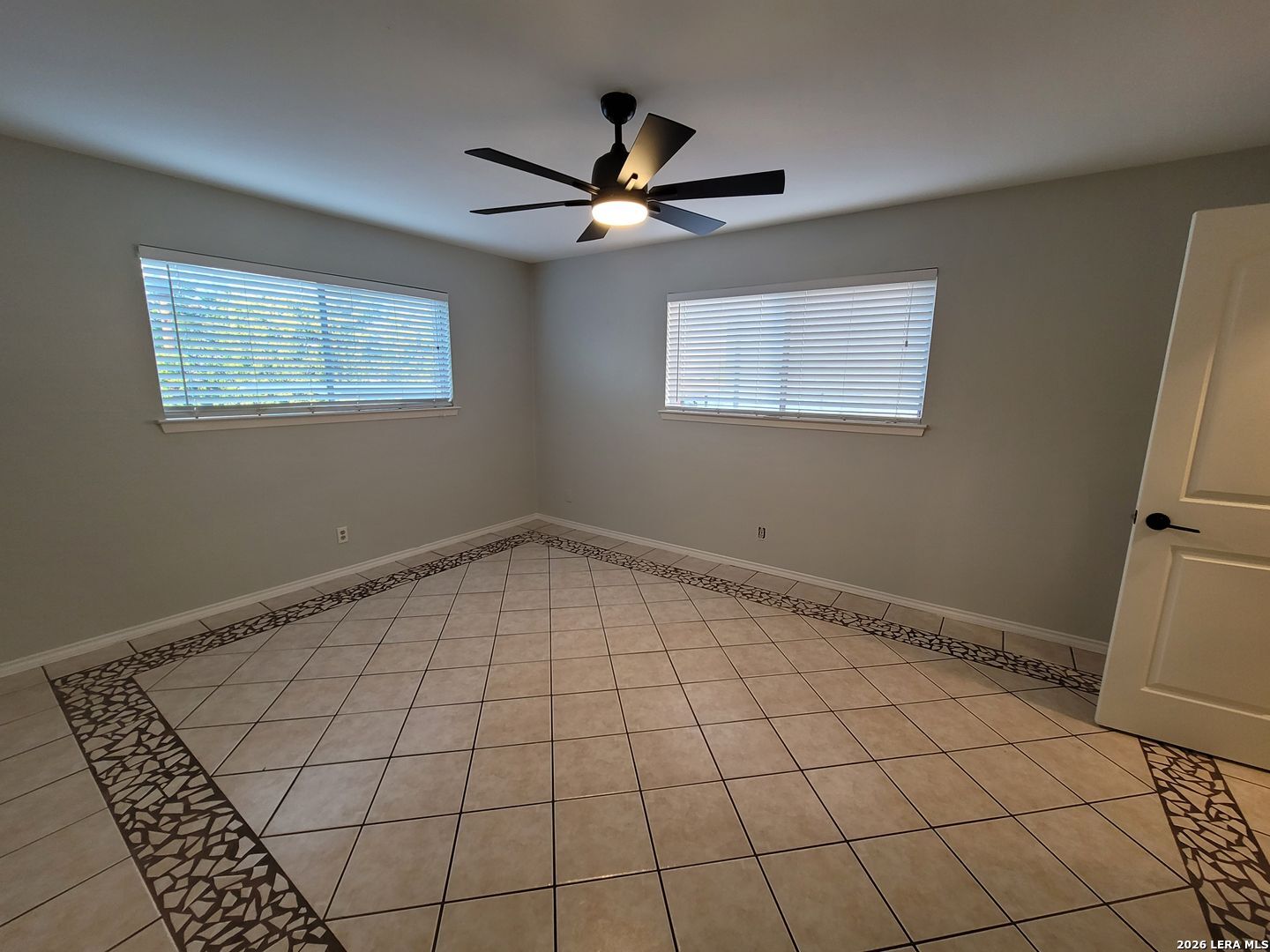 219 W Silver Sands Drive San Antonio TX 78216