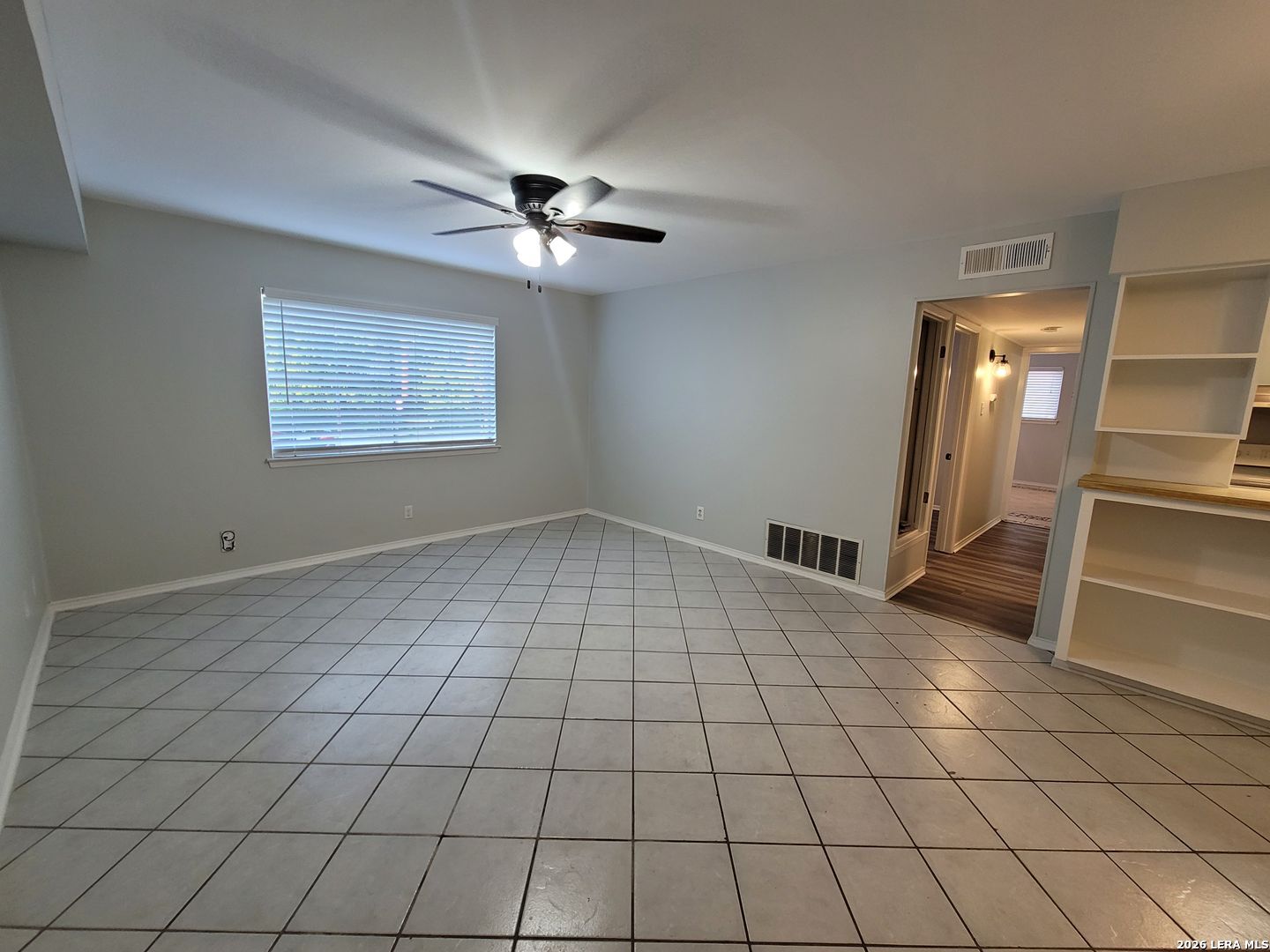 219 W Silver Sands Drive San Antonio TX 78216