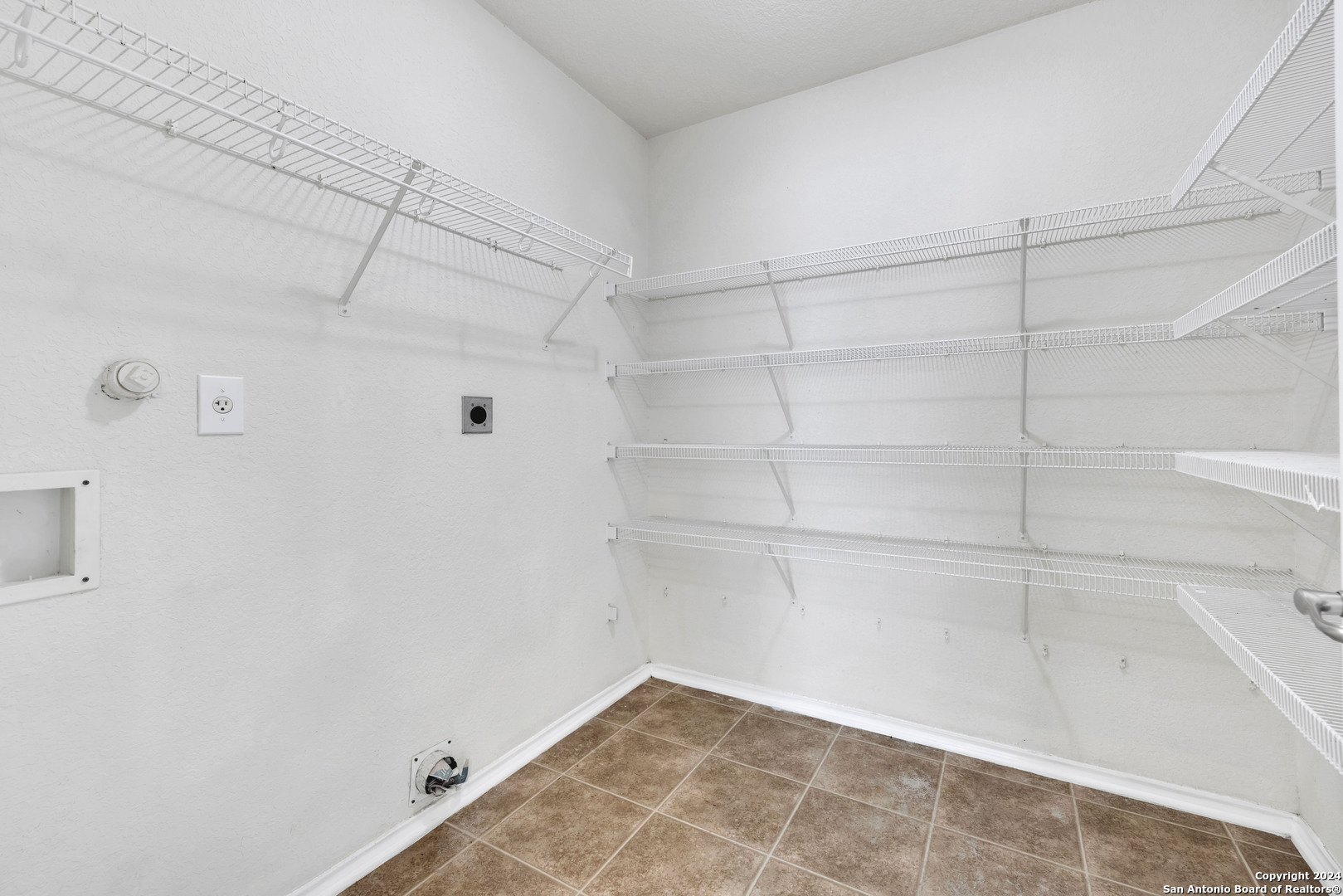 8811 Laguna Falls San Antonio TX 78251