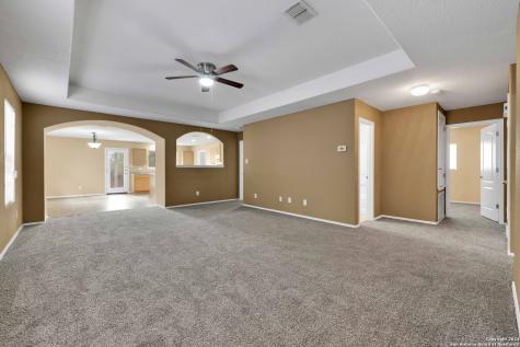 8811 Laguna Falls San Antonio TX 78251