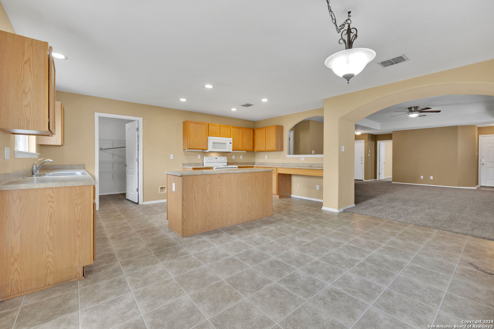 8811 Laguna Falls San Antonio TX 78251