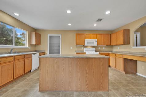 8811 Laguna Falls San Antonio TX 78251
