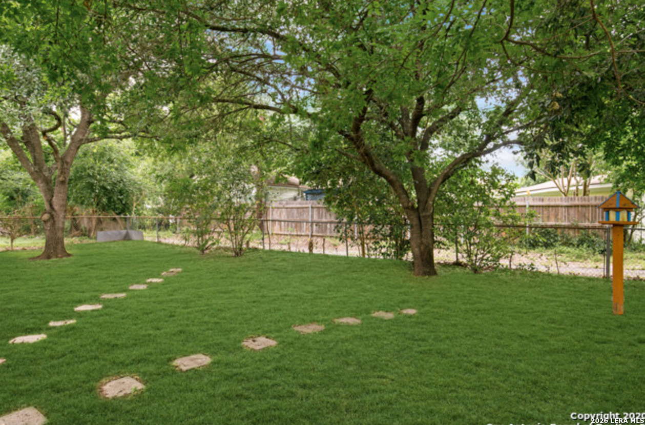 415 N Meadowlane San Antonio TX 78209
