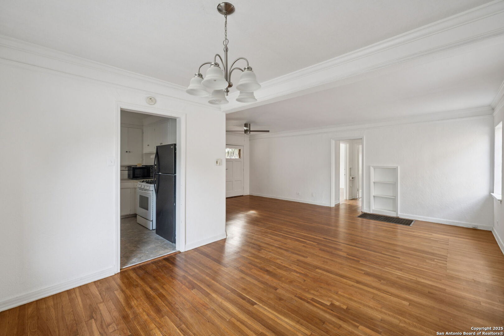 515 E Olmos Drive Olmos Park TX 78212