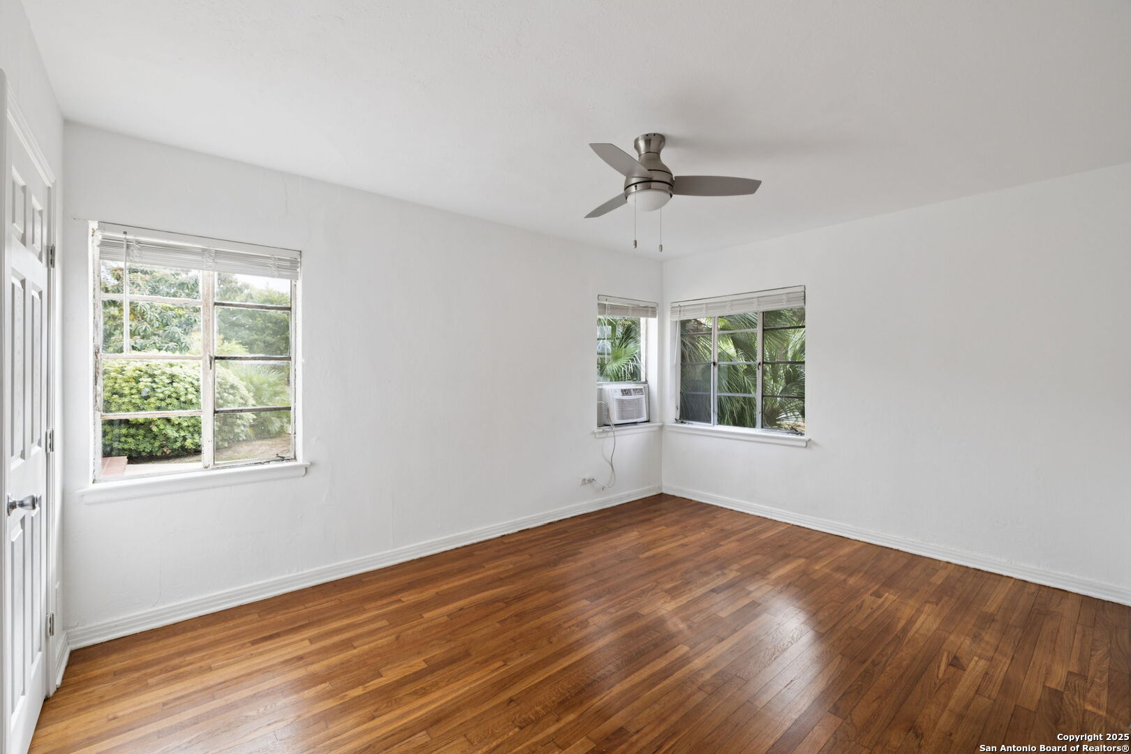 515 E Olmos Drive Olmos Park TX 78212