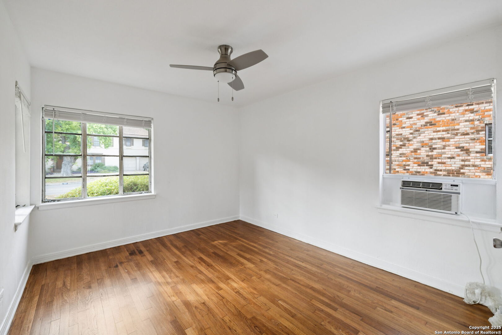 515 E Olmos Drive Olmos Park TX 78212