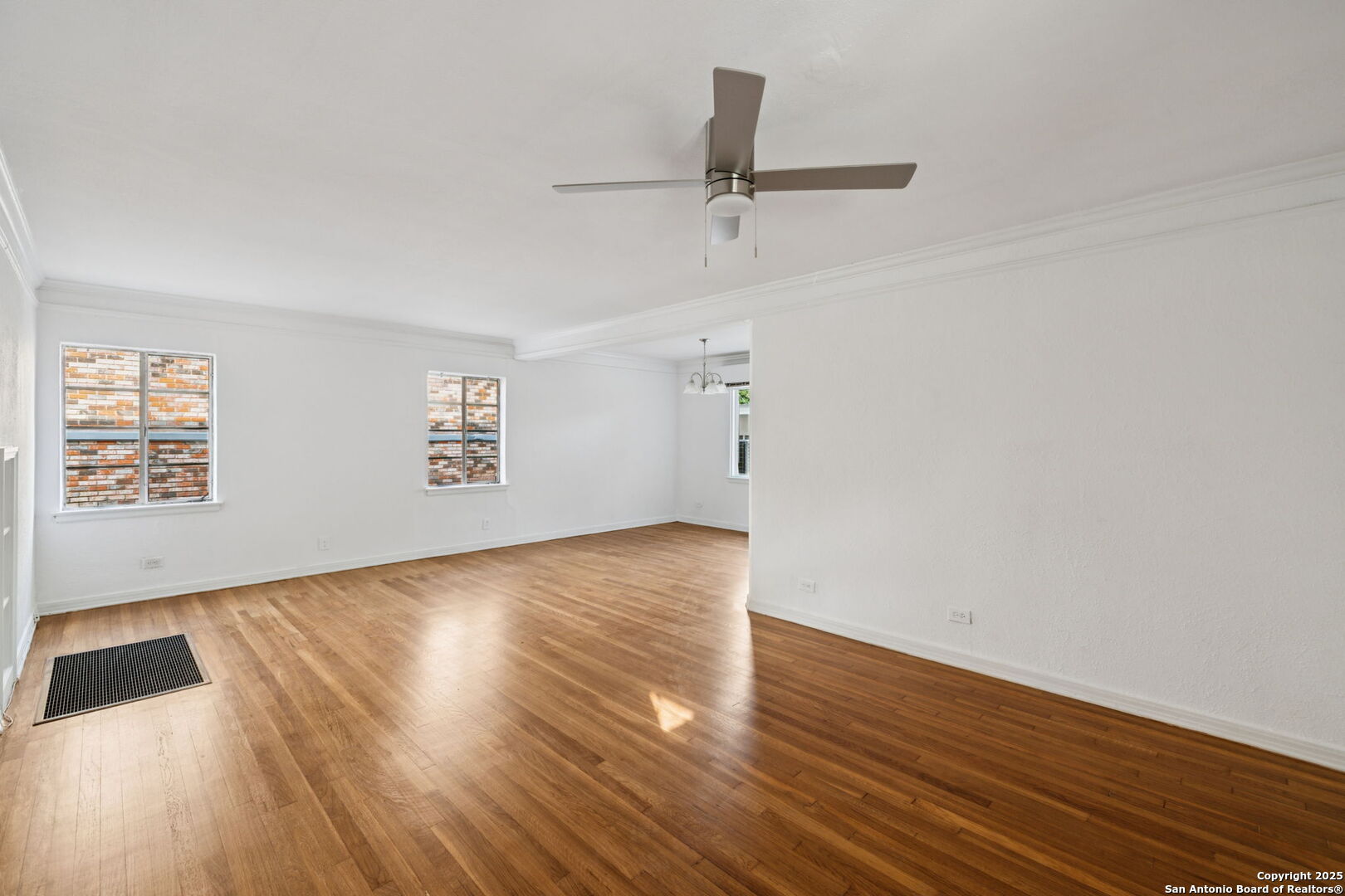 515 E Olmos Drive Olmos Park TX 78212