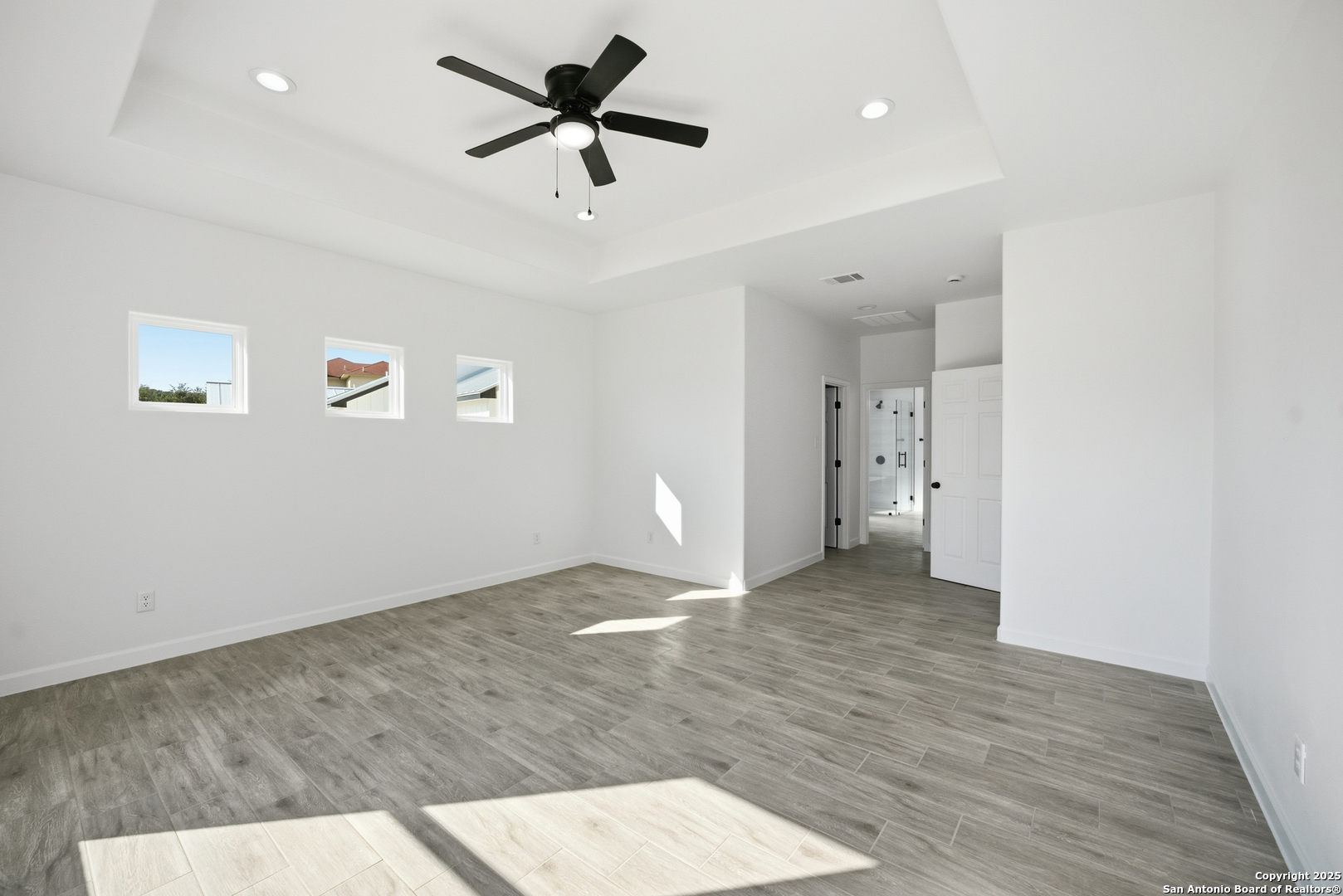 207 Deer Oaks Drive Lakehills TX 78063